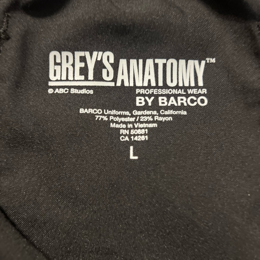 Grey’s Anatomy Scrub Set, L - Picture 7 of 7